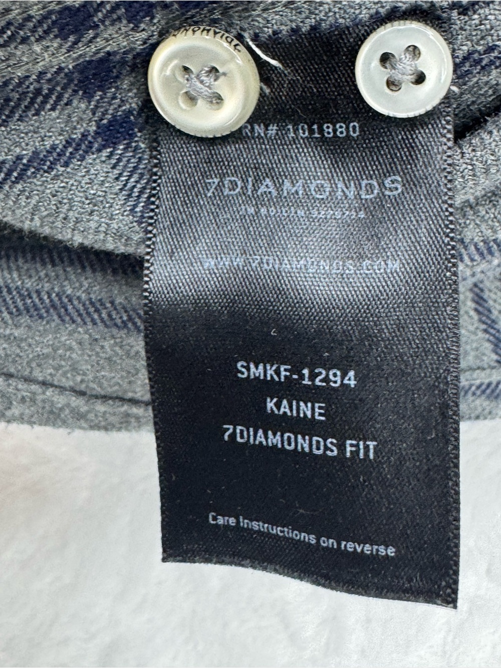 7 Diamonds Men's Large Long Sleeve Flannel Button Down Grey Navy Plaid - Picture 5 of 7